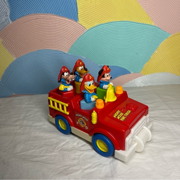 Disney Mickey Mouse Fire Truck  Toy & Friends Shape Sorter Vintage 1989 Mattel - Picture 1 of 9